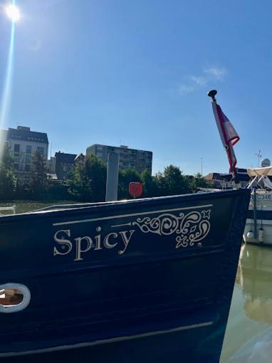 Spicy - Sejour Insolite Sur La Marne 모 외부 사진
